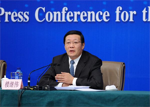 楼继伟，预算赤字率或提高至3%以上，财政政策的权衡与展望新动向