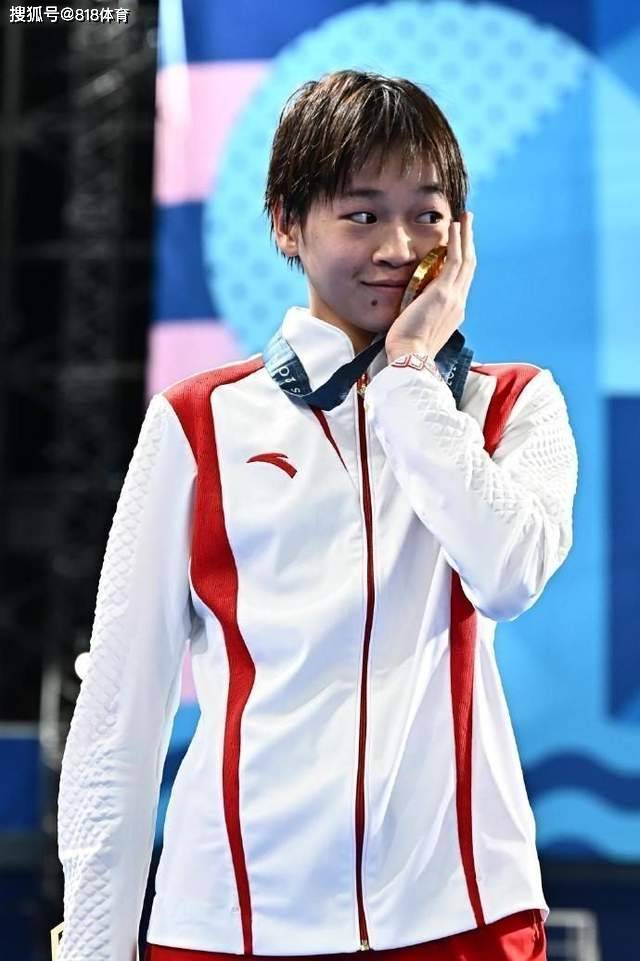 全红婵哥哥直播带货背后的商业行为边界探讨，公众人物如何把握商业与道德平衡？