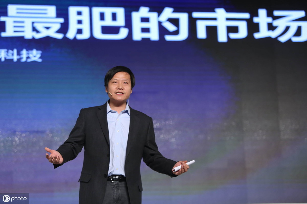 雷军，商业巨头的自我解读与坚守之路