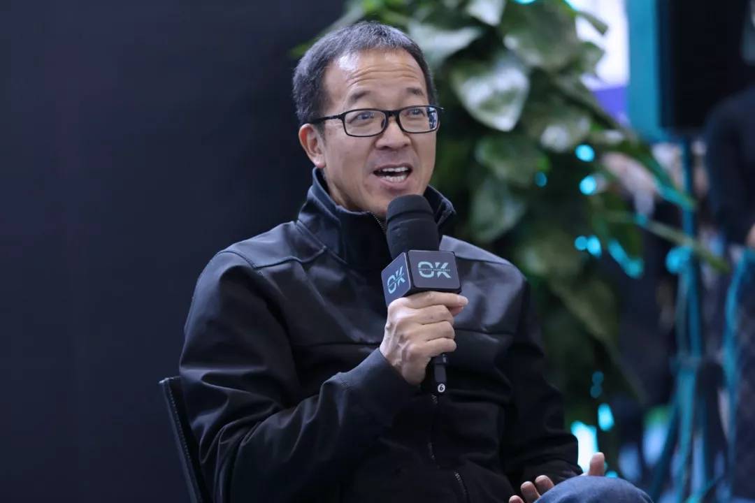 俞敏洪谈地面教育相较于在线教育的优势，提升学习效率的关键所在